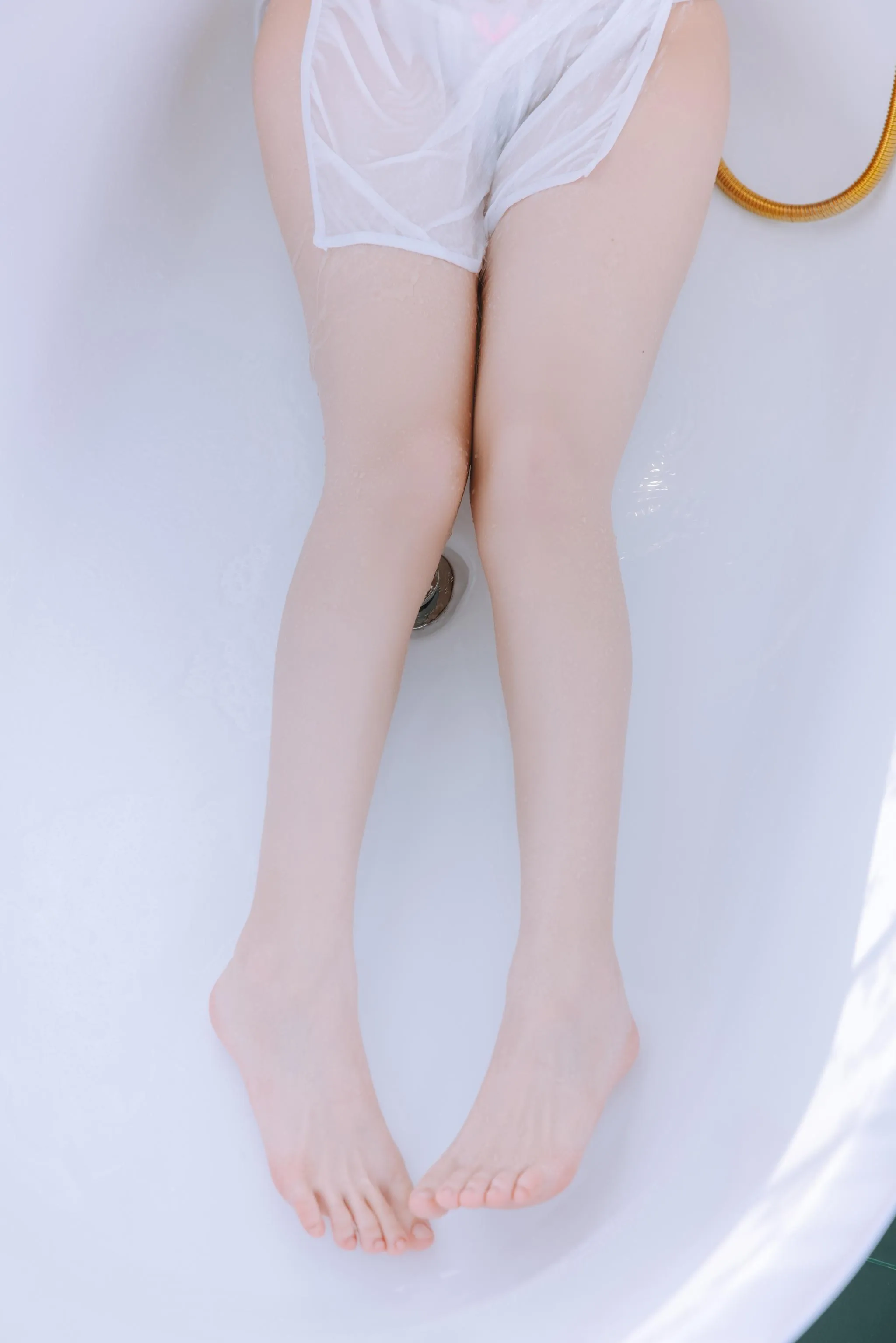 日奈娇 – NO.43 湿身小白裙 [70P]插图6
